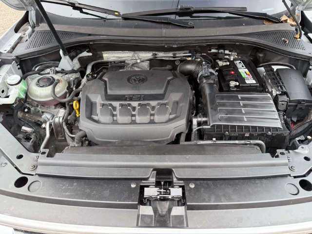 Used 2018 Volkswagen Tiguan SE AWD/4WD image 11