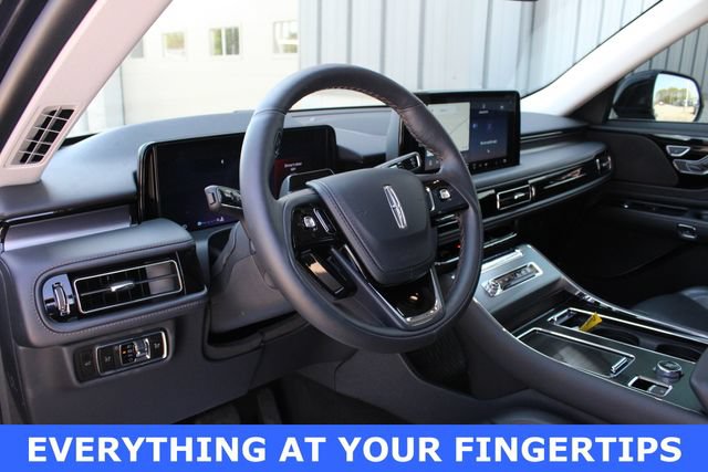 New 2026 Lincoln Aviator AWD image 2