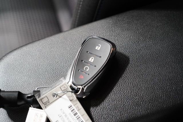 Used 2025 Chevrolet Trax LT image 37