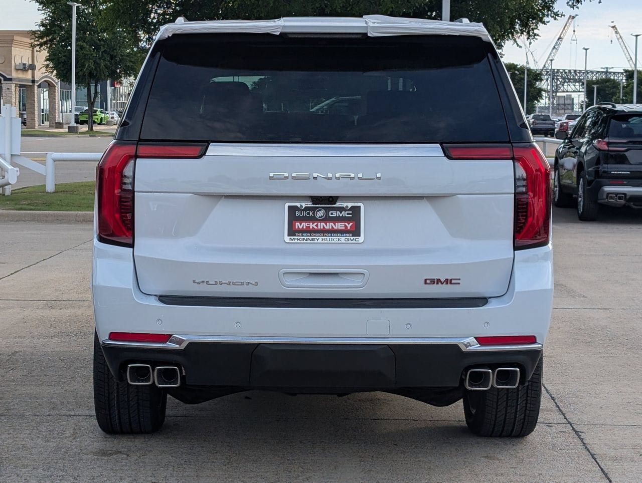 New 2026 GMC Yukon XL Denali w/ Denali Reserve Package AWD/4WD image 5