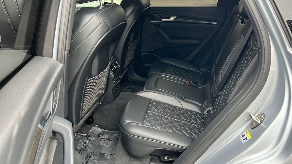 Used 2020 Audi SQ5 Premium Plus w/ Premium Plus Package AWD/4WD image 9