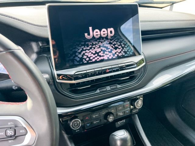 Used 2024 Jeep Compass Trailhawk image 22