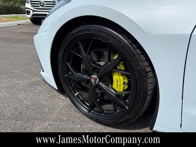 Used 2022 Chevrolet Corvette Stingray Premium Conv w/ Z51 Performance Package RWD image 9