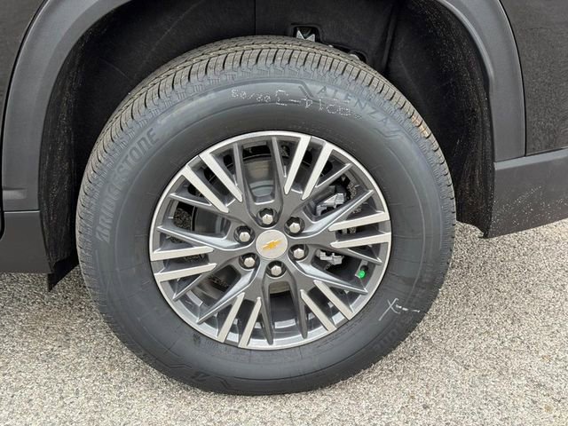 New 2026 Chevrolet Traverse LT w/ LPO, Floor Liner Package FWD image 4