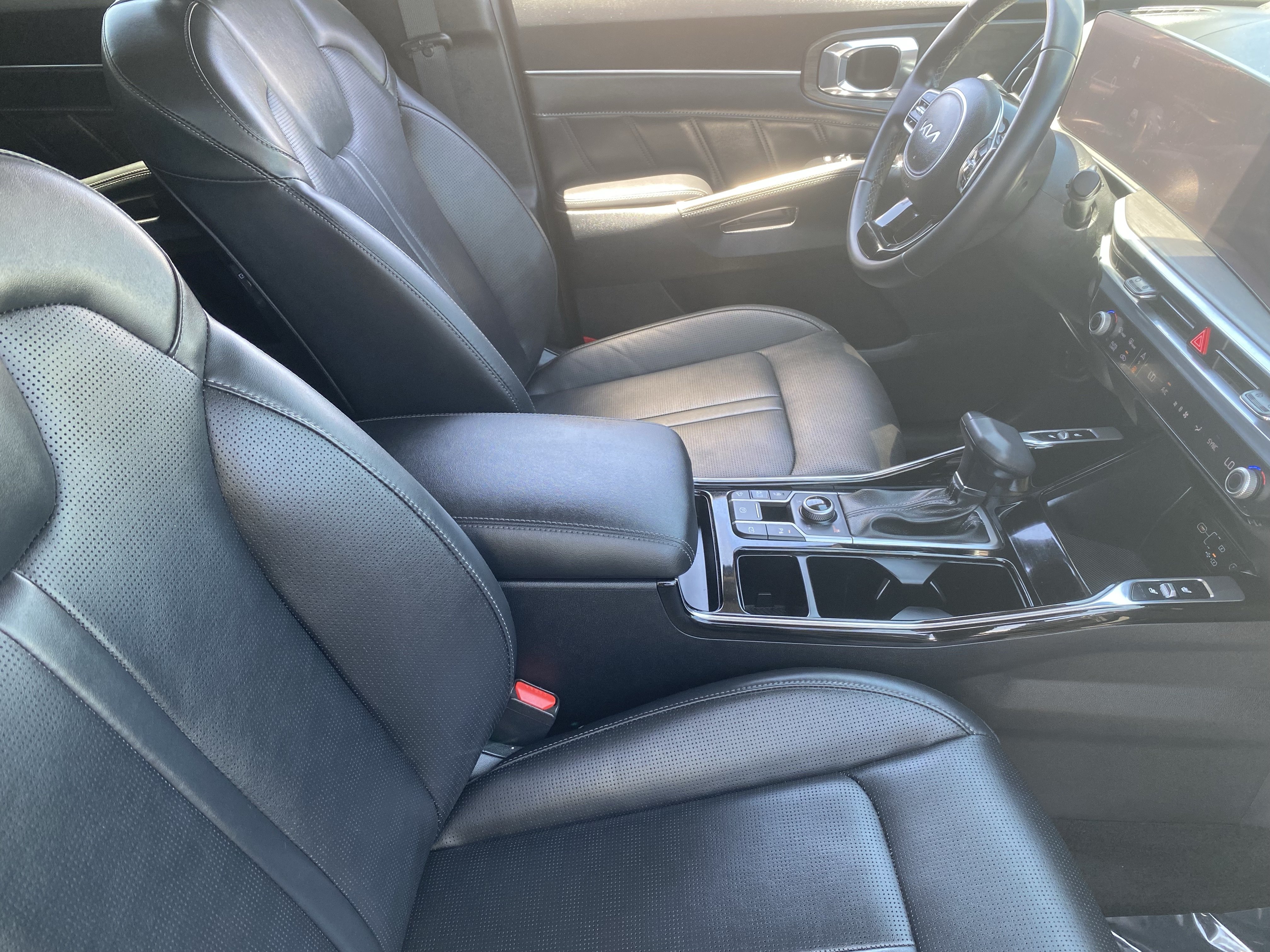 Certified 2025 Kia Sorento SX AWD/4WD image 10