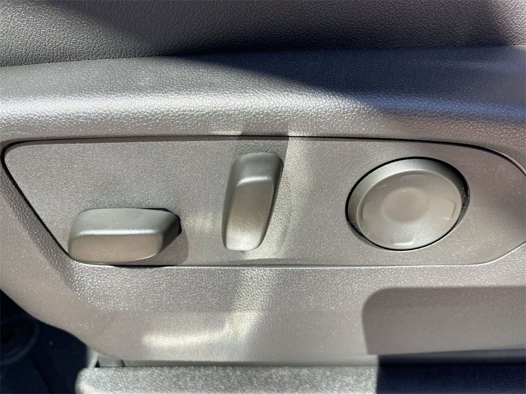 New 2025 Chevrolet Suburban Premier image 10