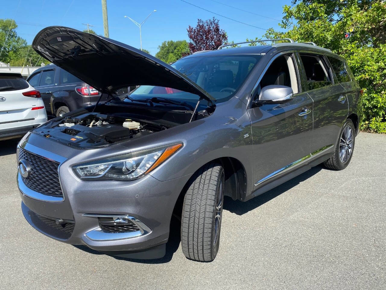 Used 2018 INFINITI QX60 Luxe w/ Deluxe Technology Package AWD/4WD image 24
