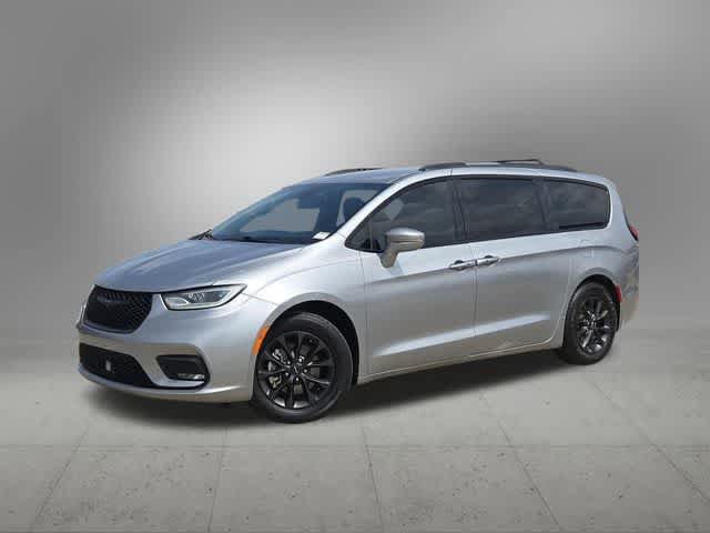 Used 2021 Chrysler Pacifica Touring w/ S Appearance Package