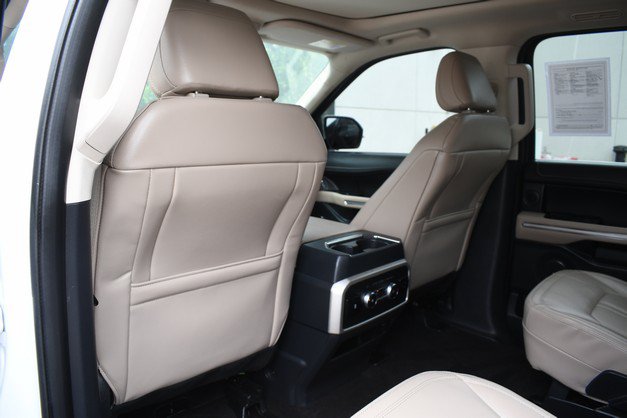 Used 2022 Ford Expedition Limited AWD/4WD image 22