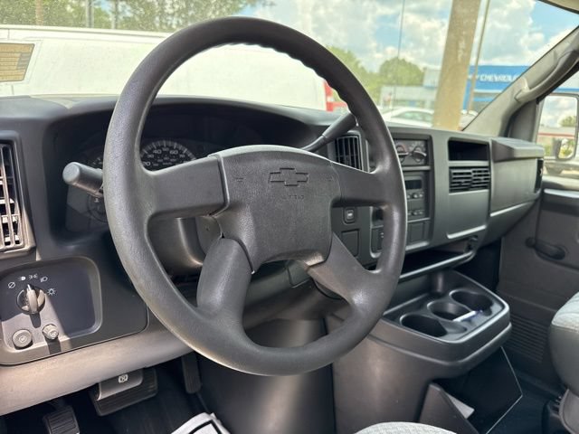 Used 2005 Chevrolet Express 3500 RWD image 24