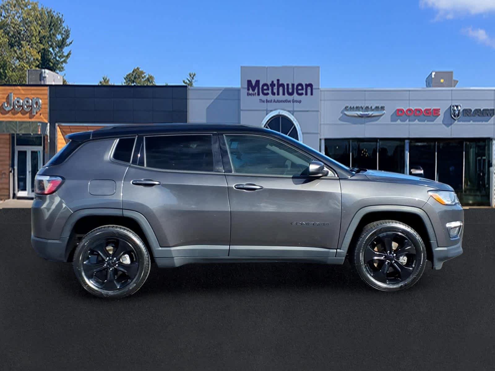 Used 2020 Jeep Compass Latitude AWD/4WD image 2