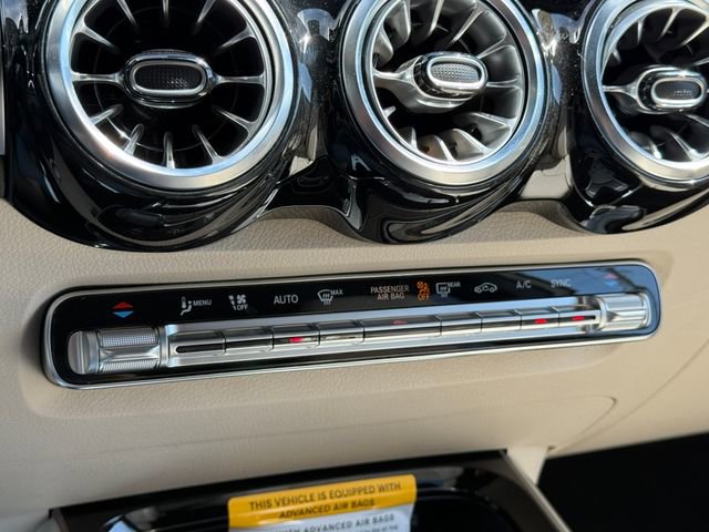 Used 2025 Mercedes-Benz GLB 250 4MATIC image 25