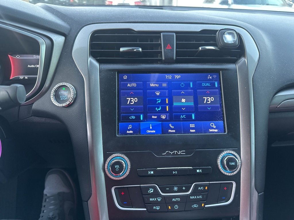 Used 2019 Ford Fusion SE image 10