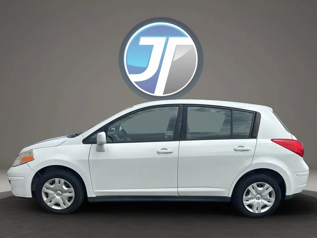 Used 2010 Nissan Versa 1.8 S image 7