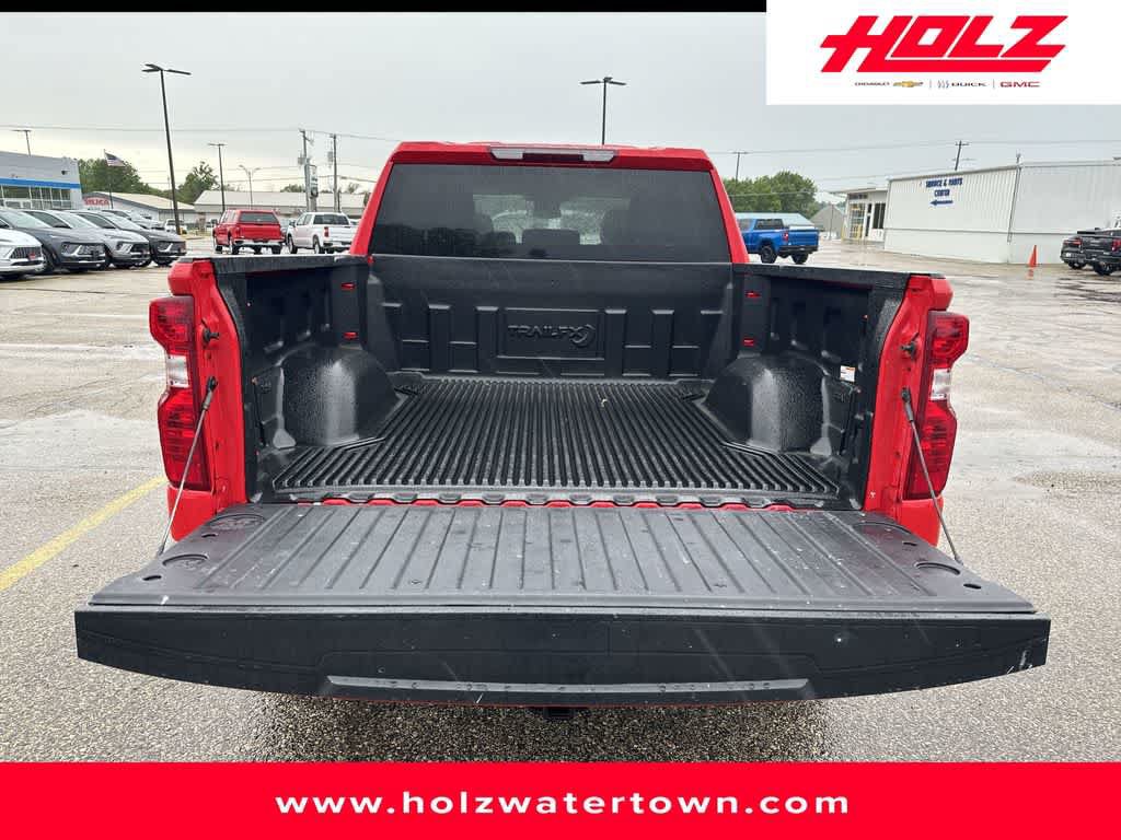 Certified 2025 Chevrolet Silverado 1500 LT AWD/4WD image 18