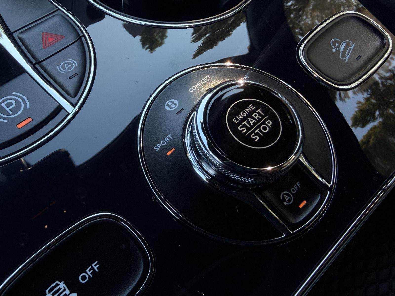 New 2027 Bentley Bentayga AWD/4WD image 30