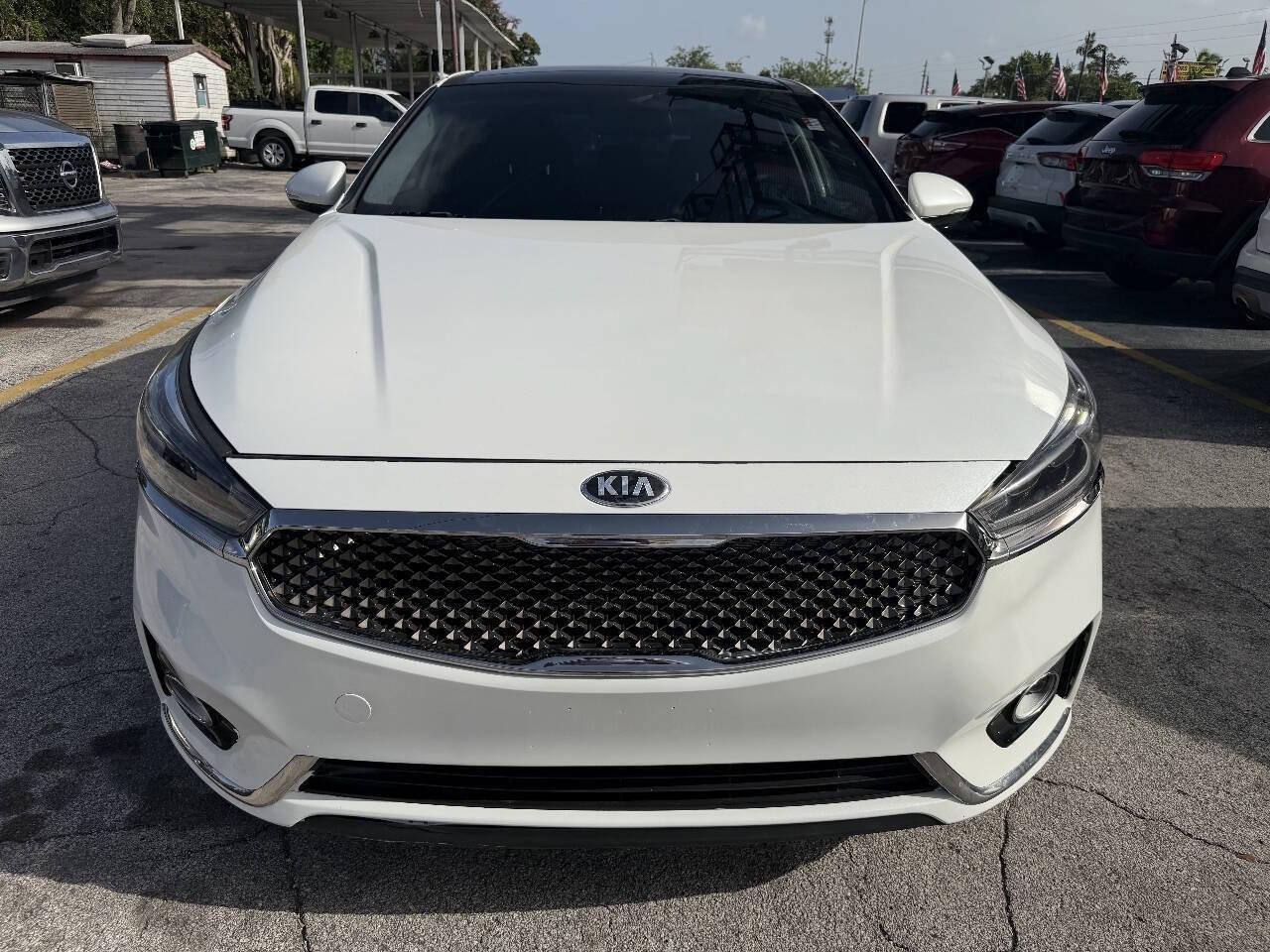 Used 2017 Kia Cadenza Premium FWD image 10