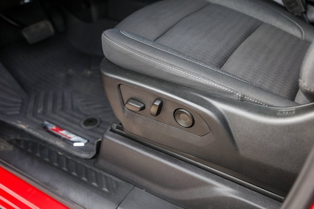 Certified 2024 Chevrolet Silverado 2500 Custom w/ Custom Value Package image 11