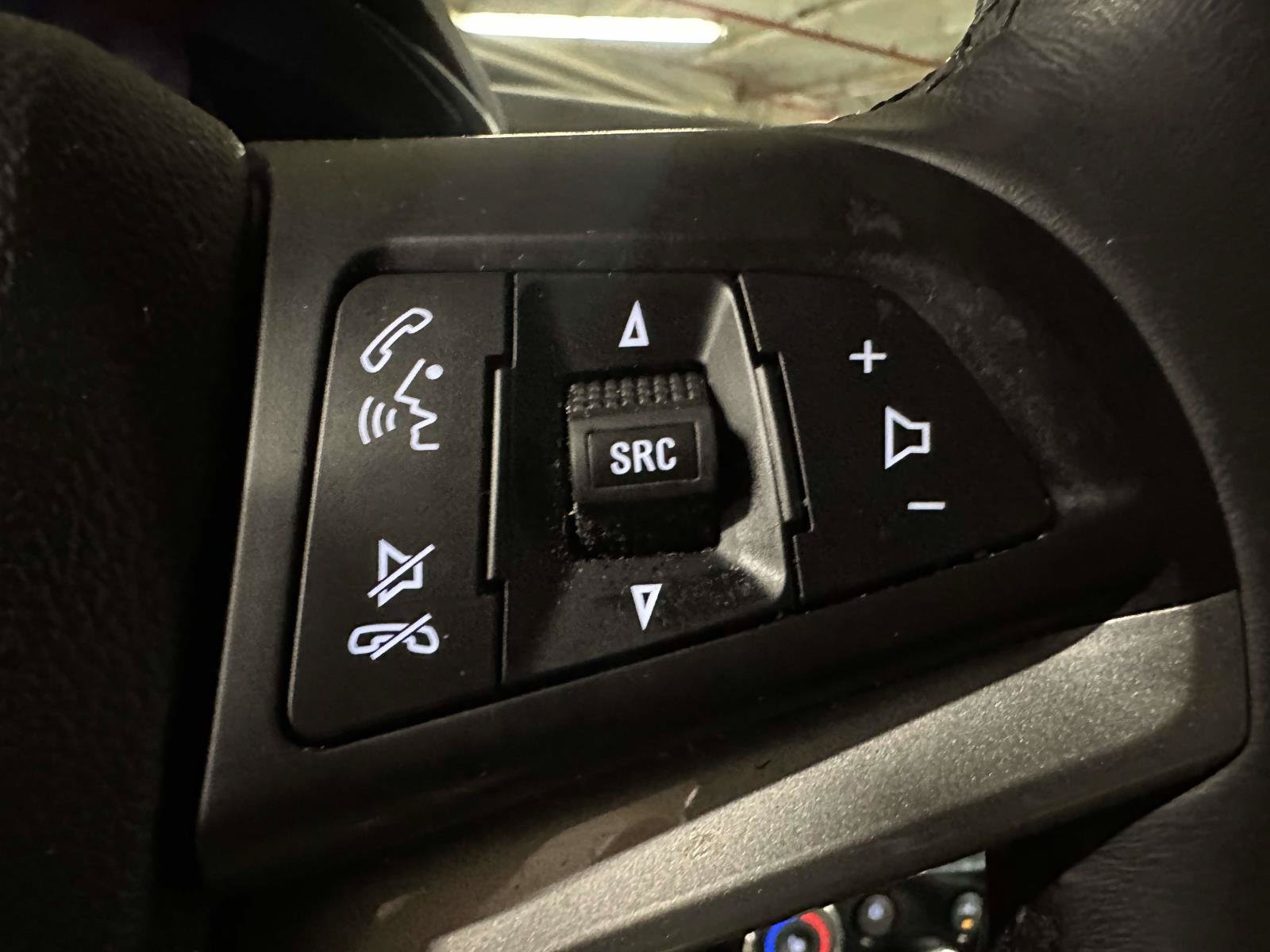 Used 2020 Chevrolet Trax Premier AWD/4WD image 33