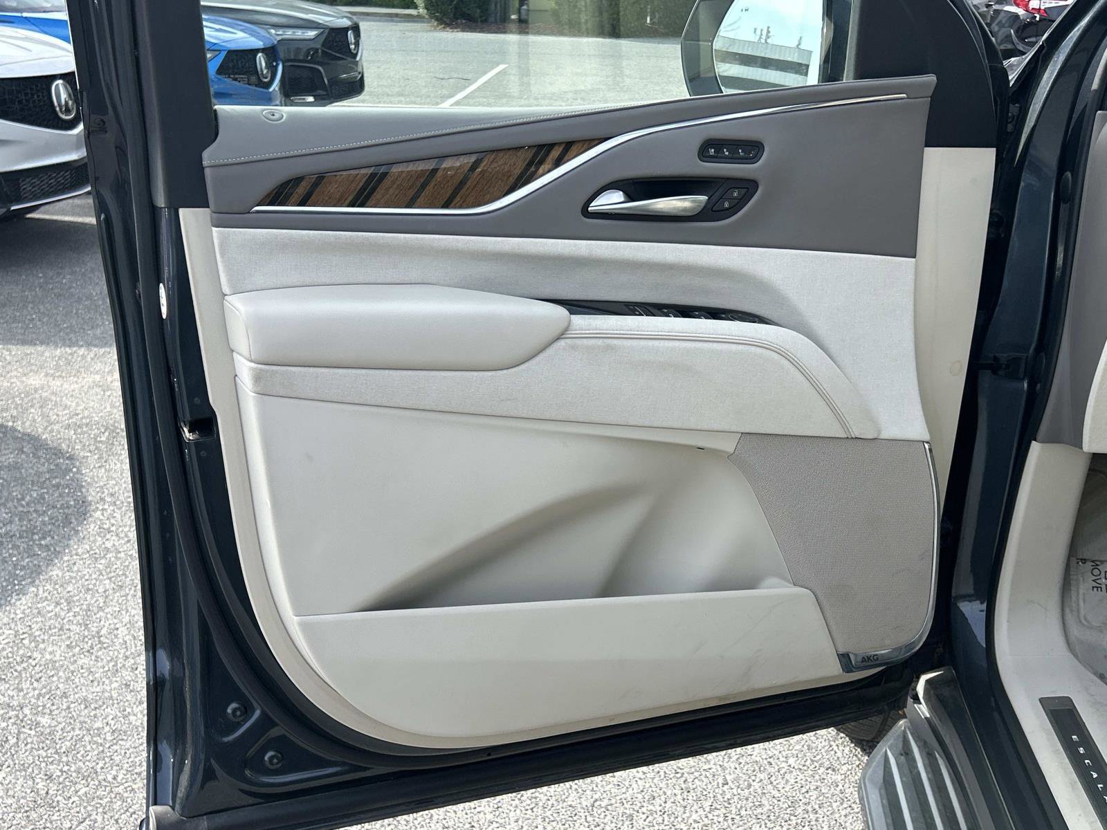 Used 2021 Cadillac Escalade Sport Platinum image 17