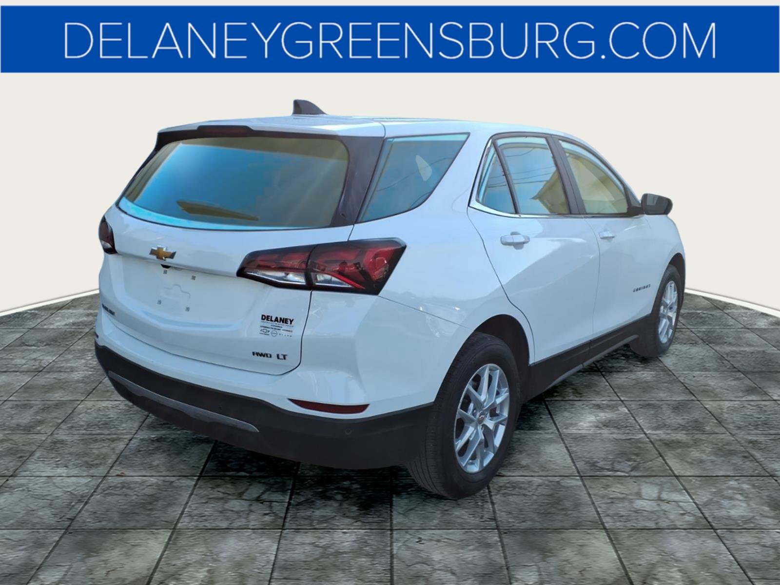 Used 2024 Chevrolet Equinox LT image 3