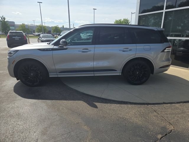 Certified 2023 Lincoln Aviator Reserve w/ Jet Package AWD/4WD image 6