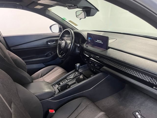 Used 2024 Honda Accord Sport image 11