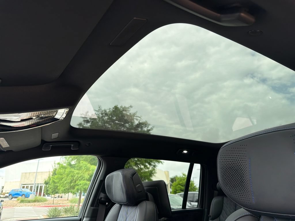 New 2026 Cadillac Escalade IQL Sport 1 w/ LPO, Floor Liner Package AWD/4WD image 32