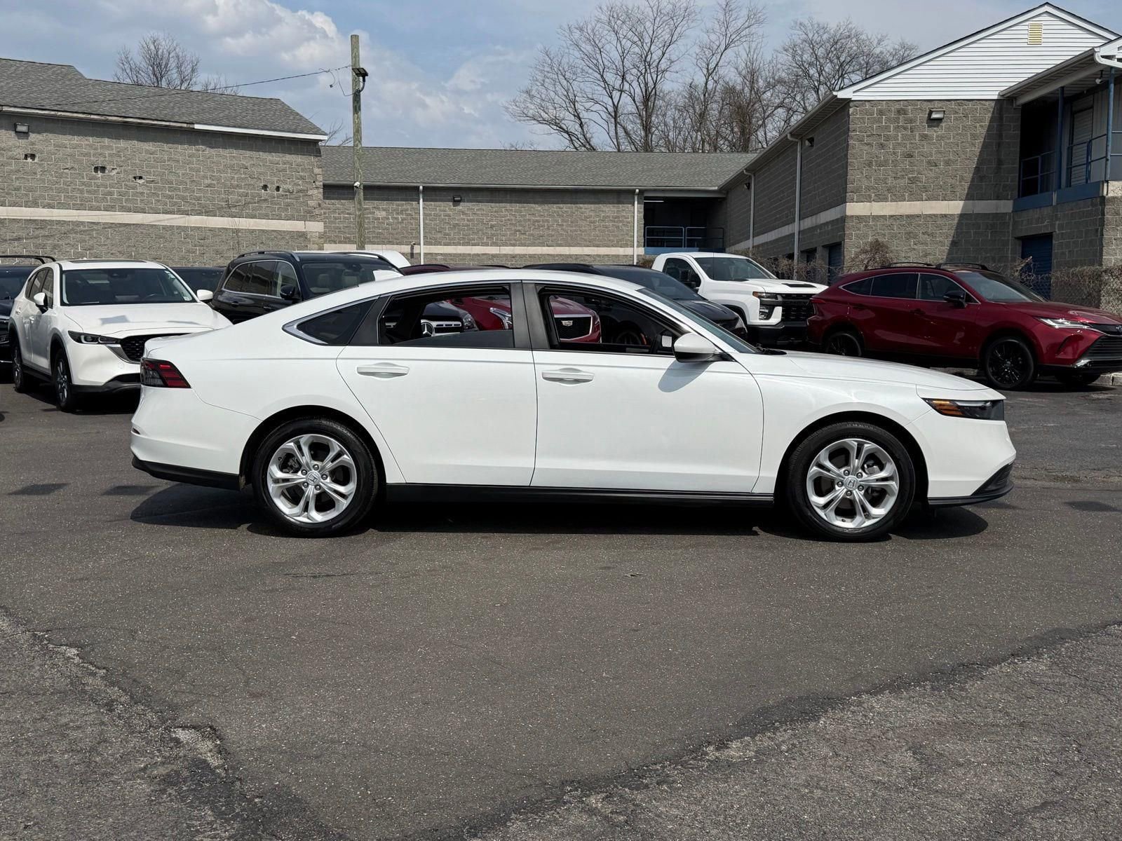 Used 2023 Honda Accord LX image 9