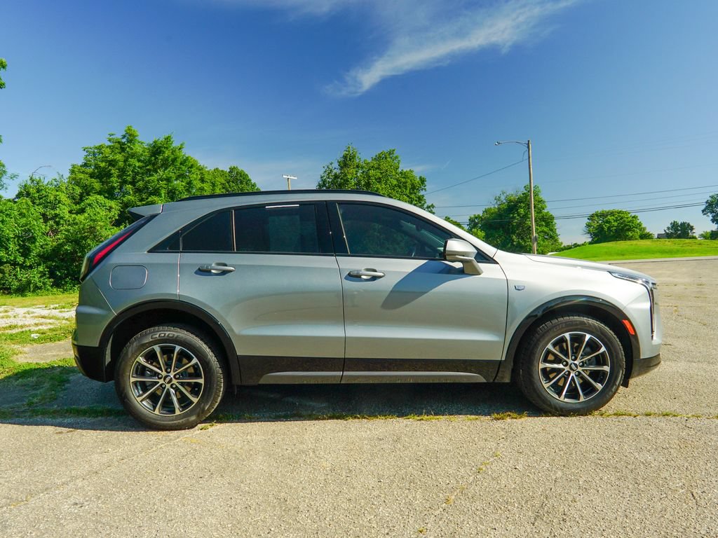 Used 2024 Cadillac XT4 Sport FWD image 2