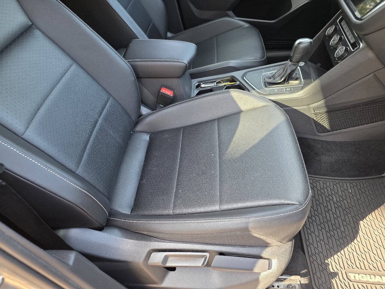 Used 2021 Volkswagen Tiguan S FWD image 24