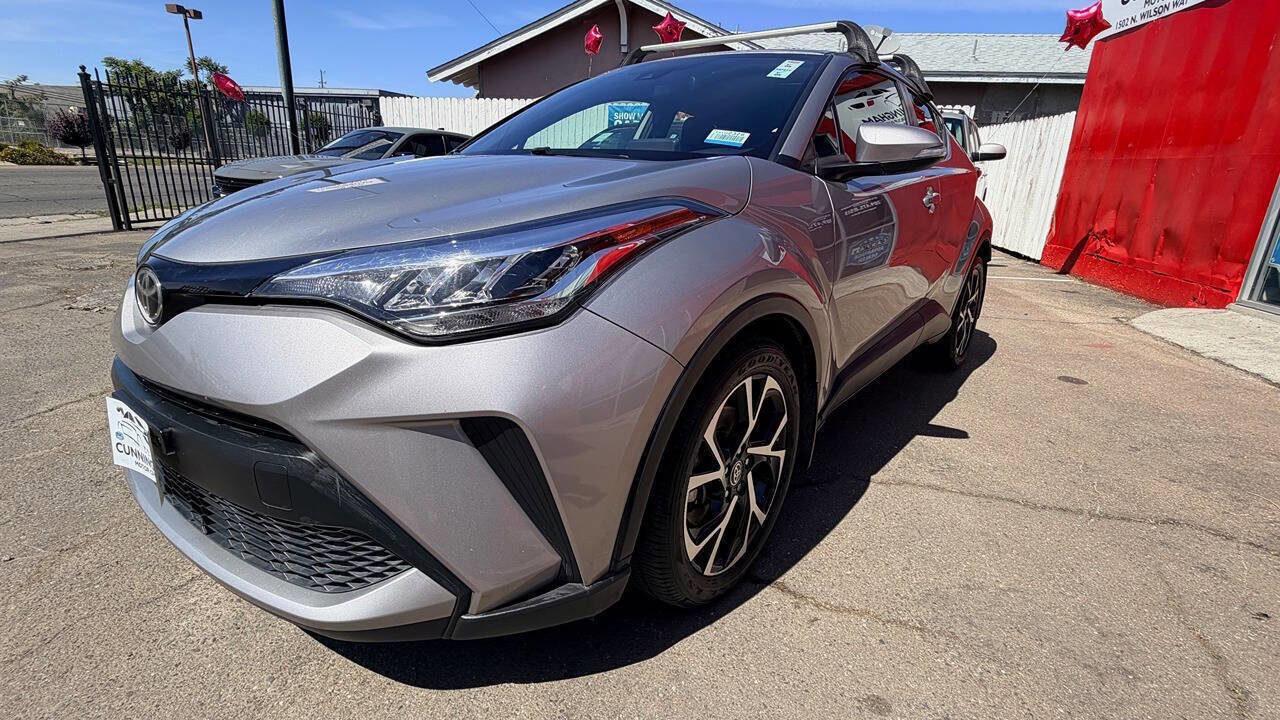Used 2020 Toyota C-HR XLE image 2