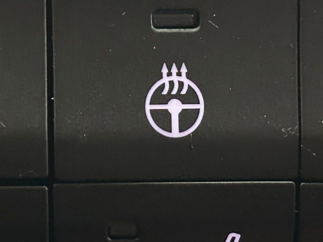 Used 2022 Jeep Wrangler Unlimited Sahara w/ Cold Weather Group image 8