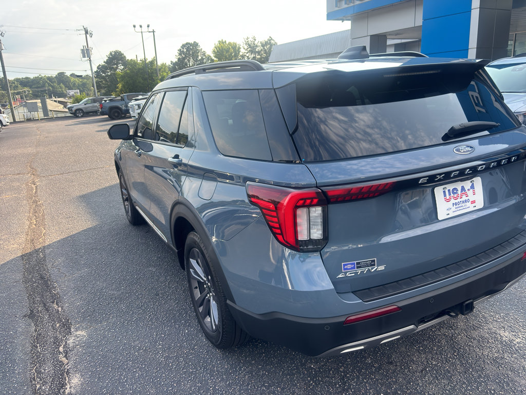 Used 2025 Ford Explorer Active w/ Active Comfort Package AWD/4WD image 8
