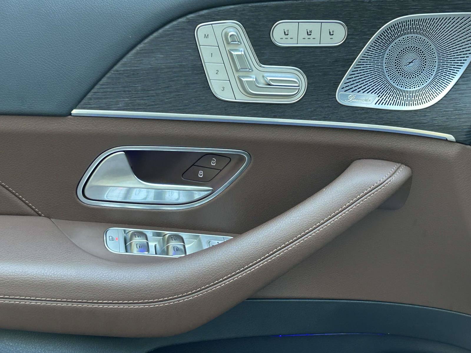 Certified 2025 Mercedes-Benz GLS 450 4MATIC w/ AMG Line Exterior image 19
