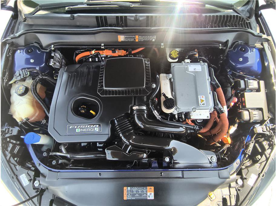 Used 2015 Ford Fusion Energi Titanium FWD image 20
