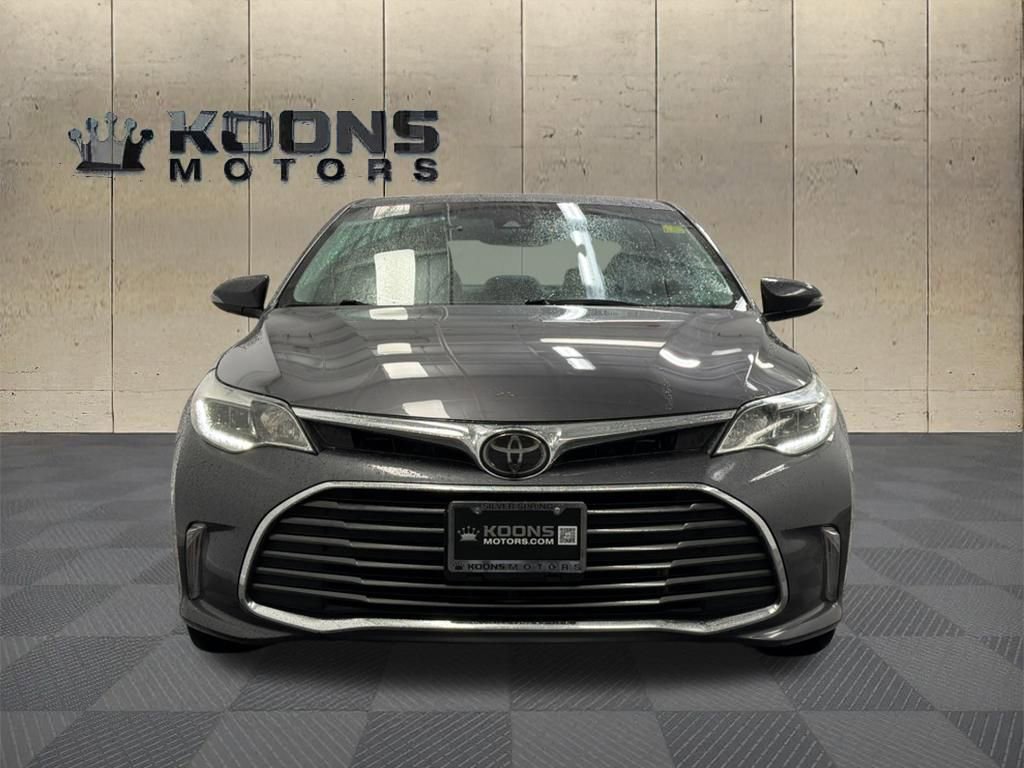 Used 2016 Toyota Avalon Limited w/ Toyota Safety Sense Package FWD image 3