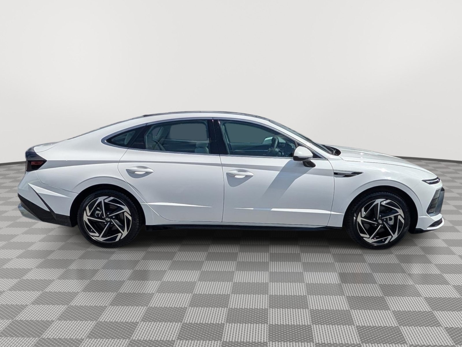 Used 2025 Hyundai Sonata SEL FWD image 6