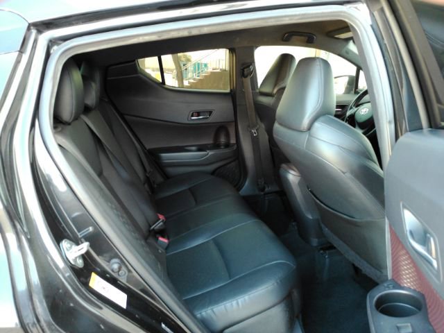 Used 2019 Toyota C-HR Limited image 25