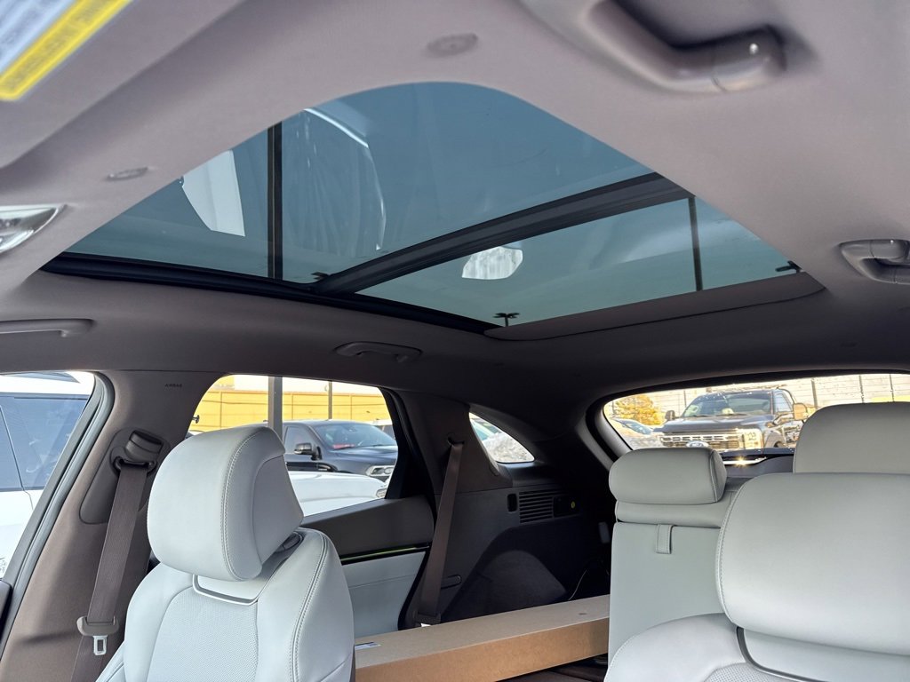 New 2026 Genesis GV70 2.5T Advanced image 19