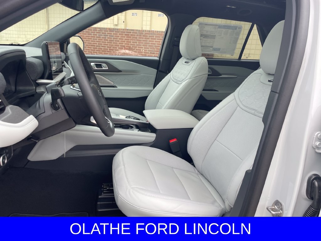 New 2027 Ford Explorer Platinum w/ LUX Leather Package AWD/4WD image 9