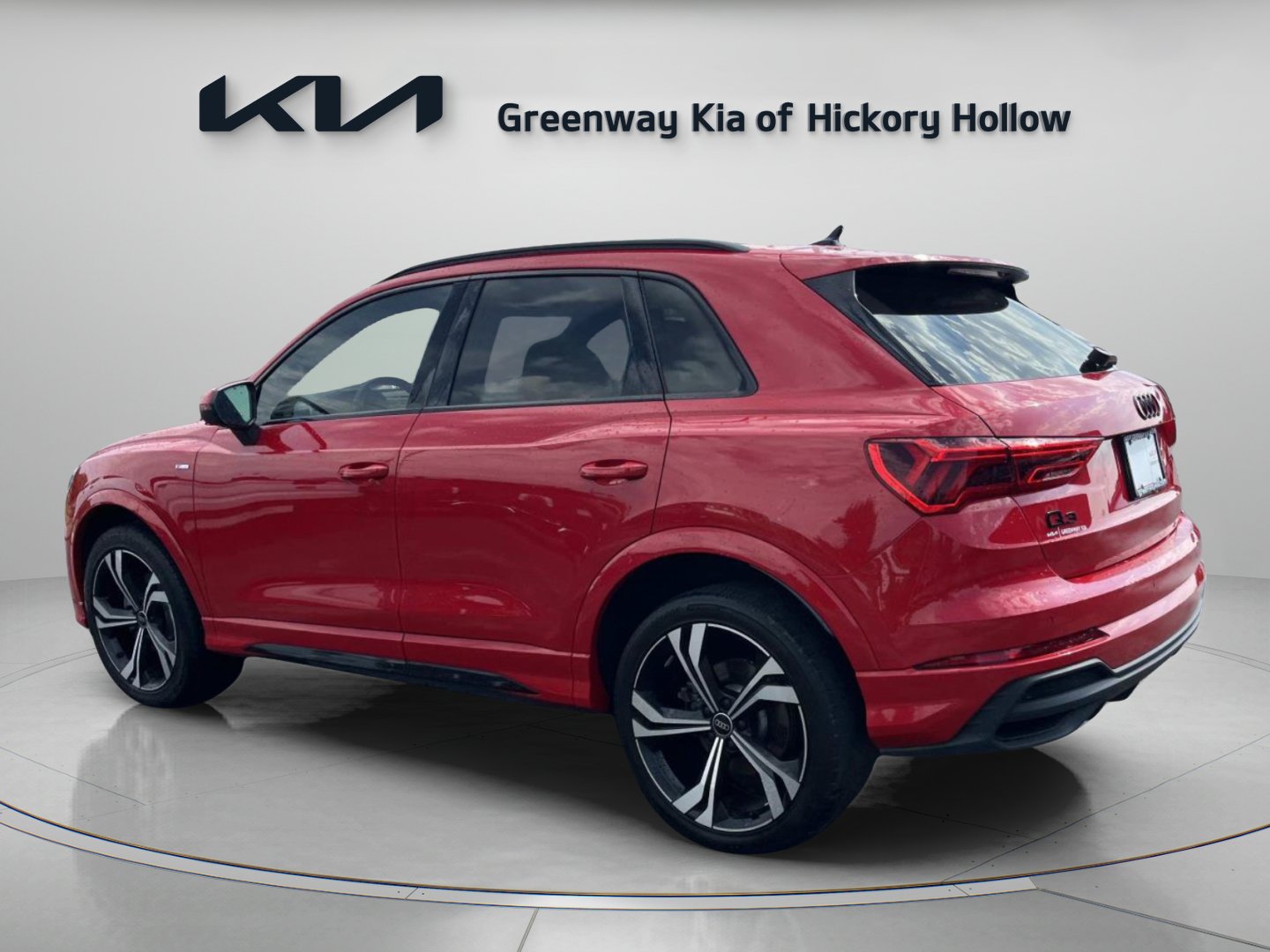 Used 2024 Audi Q3 2.0T Premium Plus w/ Premium Plus Package AWD/4WD image 4