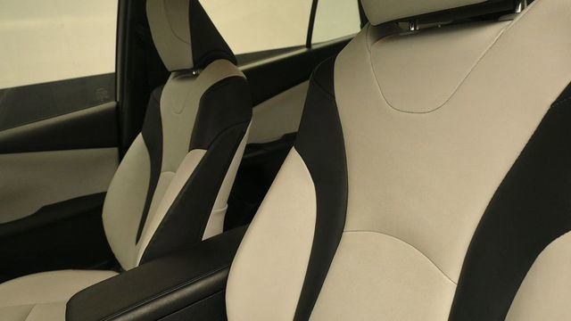 Used 2018 Toyota Prius Prime Premium FWD image 22