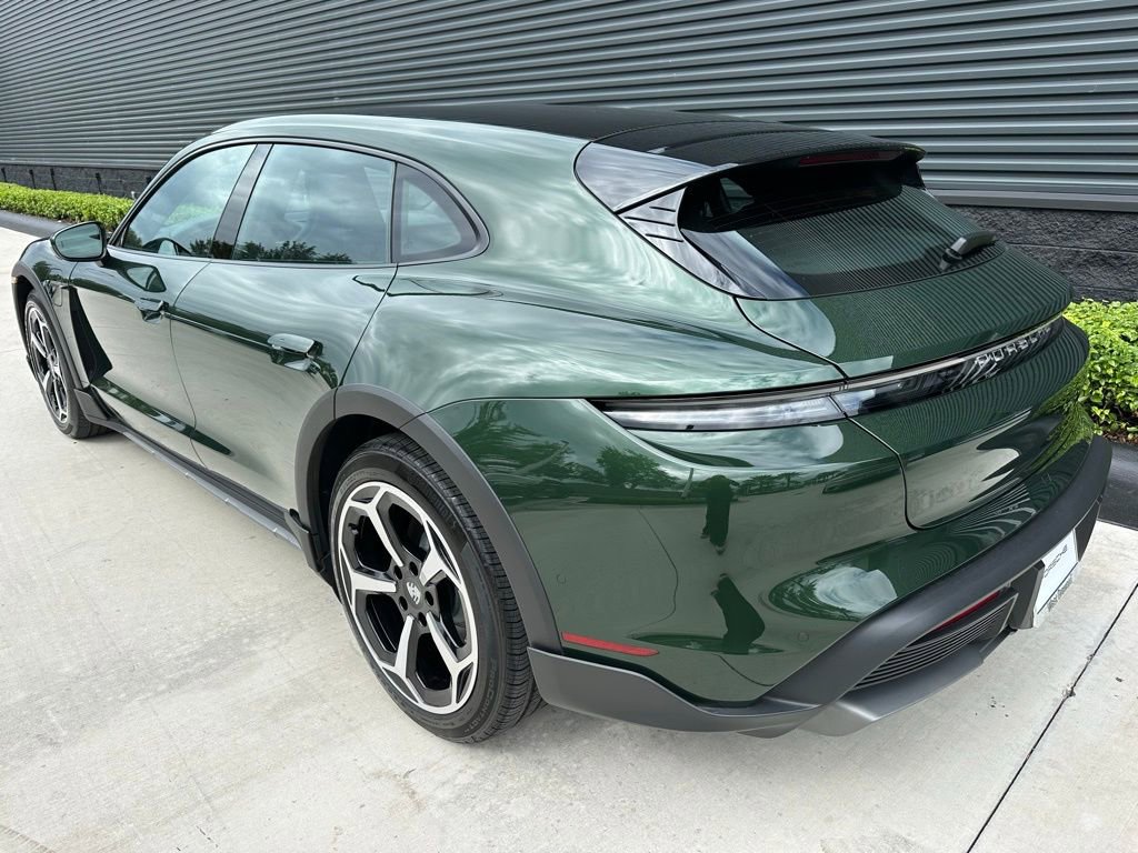 Used 2025 Porsche Taycan 4 Cross Turismo image 3