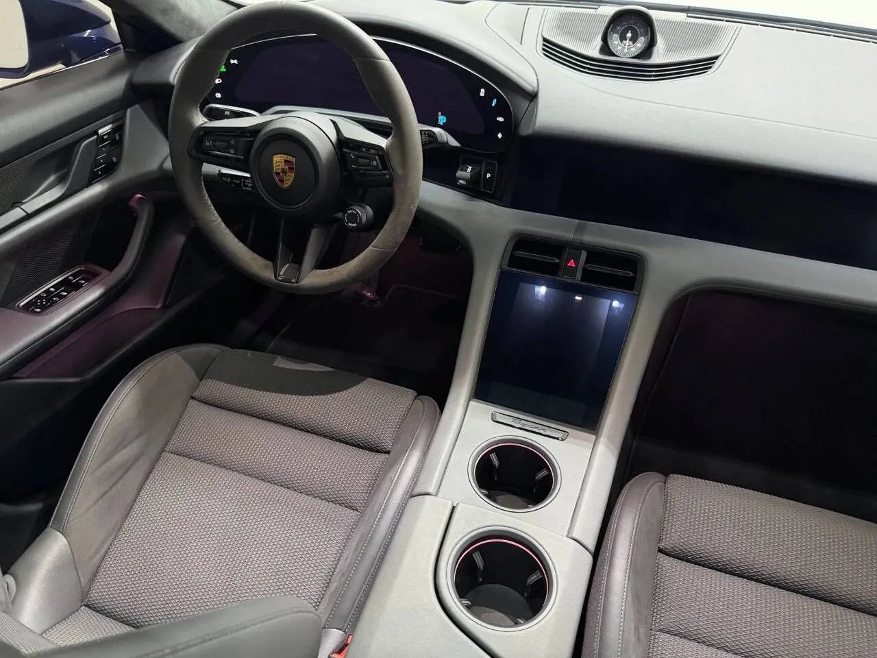 Used 2021 Porsche Taycan Turbo S AWD/4WD image 30