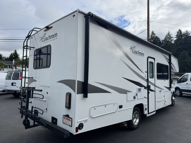 Used 2019 Chevrolet Express 4500 w/ RV Package RWD image 3