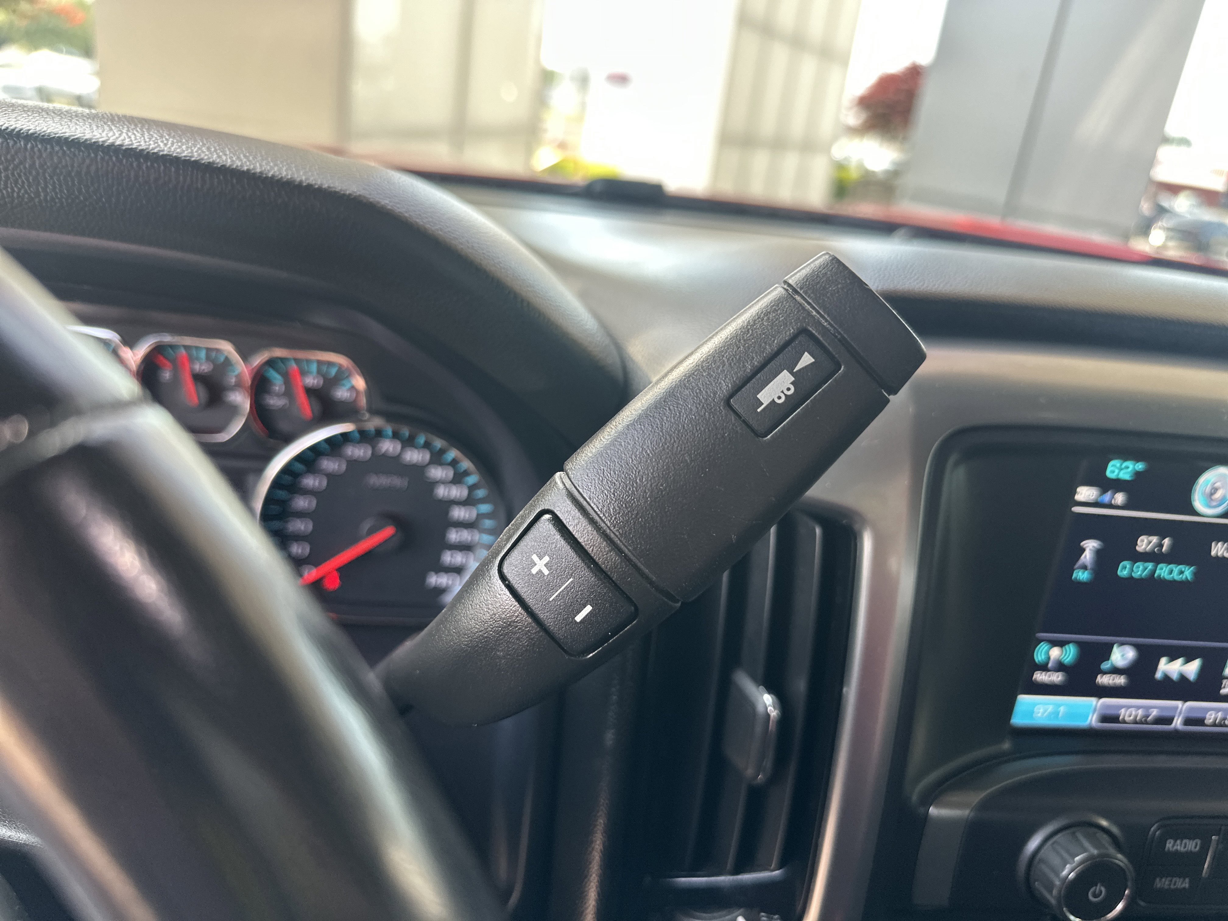 Used 2018 Chevrolet Silverado 1500 LT w/ All Star Edition AWD/4WD image 26