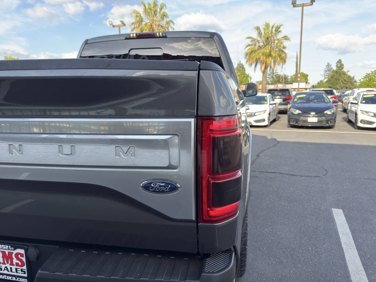 Used 2015 Ford F150 Platinum w/ Equipment Group 701A Luxury AWD/4WD image 25