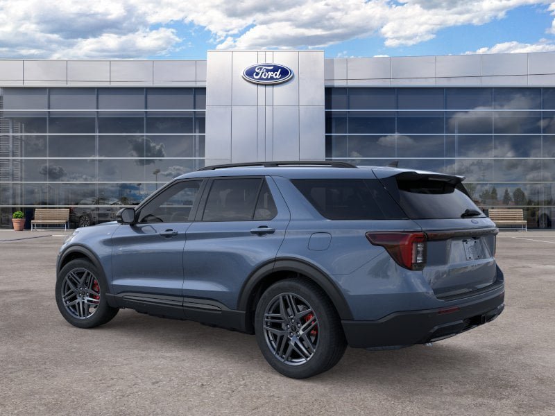 New 2026 Ford Explorer ST-Line w/ ST-Line Street Pack RWD image 4