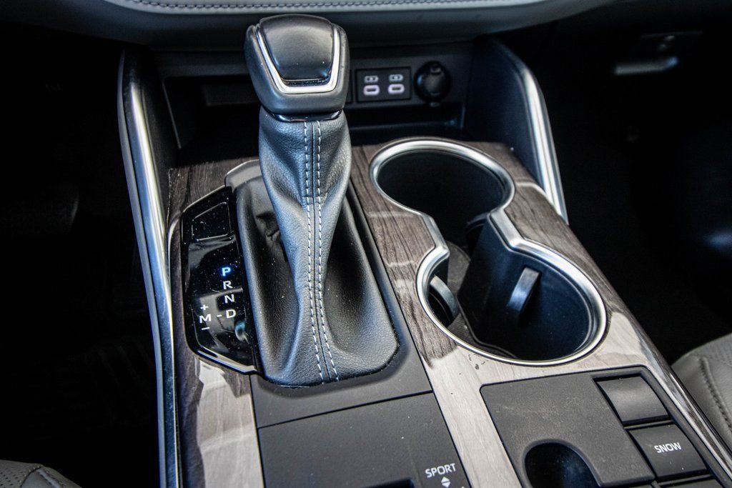 Used 2023 Toyota Highlander Limited image 33